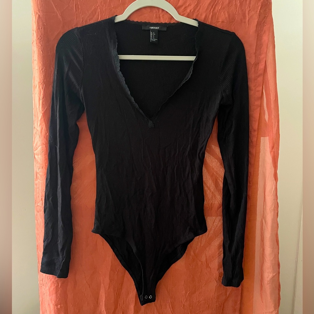 Forever21 black long sleeve bodysuit size small.